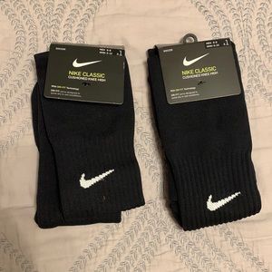 NWT Nike Classic Cushioned Black Knee High Socks / Soccer Socks / Football Socks